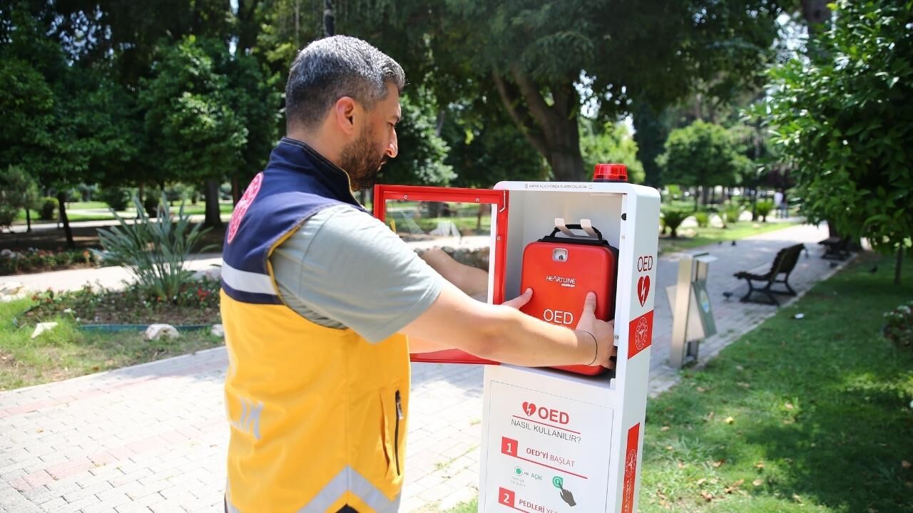 Adana'da Hayat Kurtaracak Cihazlar Hizmete Girdi! 4 Noktaya Yerleştirildi (2)
