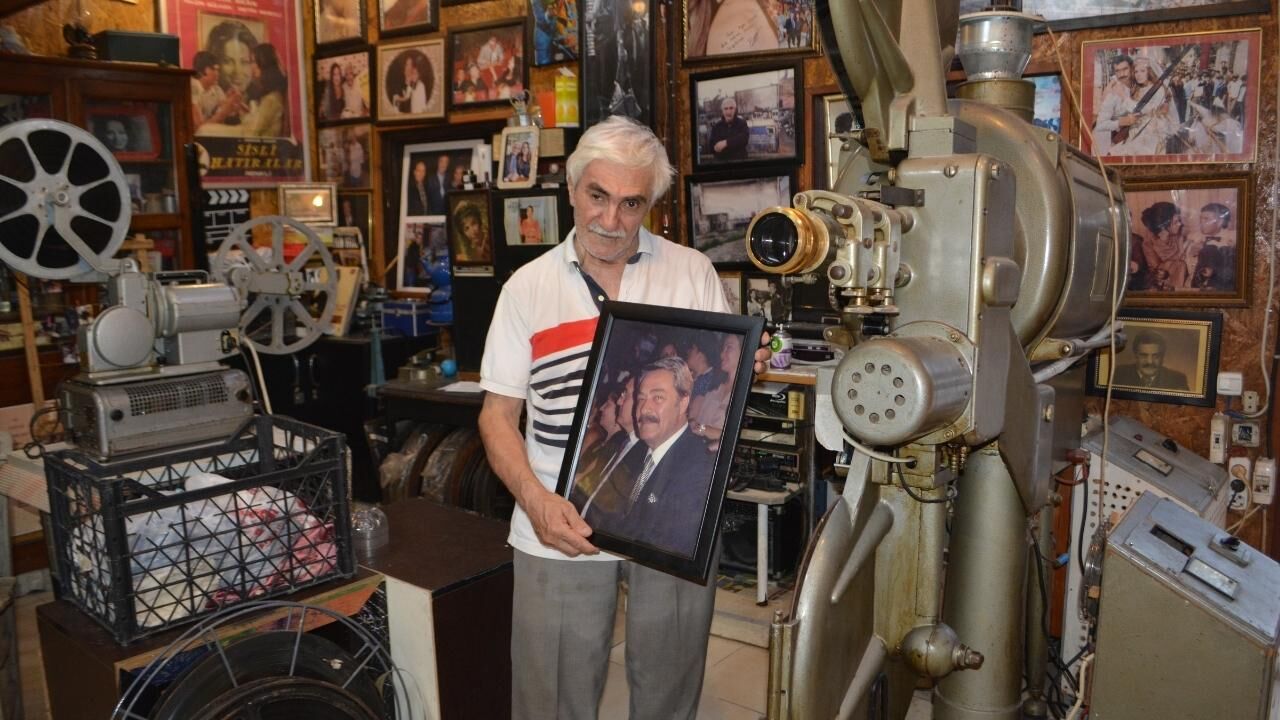 Adana'da Kadir İnanır Anısına Yazlık Sinemada Anlamlı Vefa (2)
