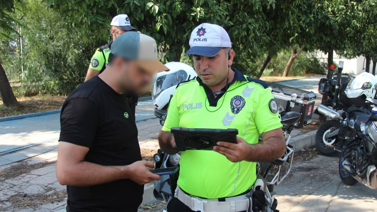 Adana'da Motosiklet Denetimi! 3 Saatte 730 Bin Tl Ceza Kesildi (1)