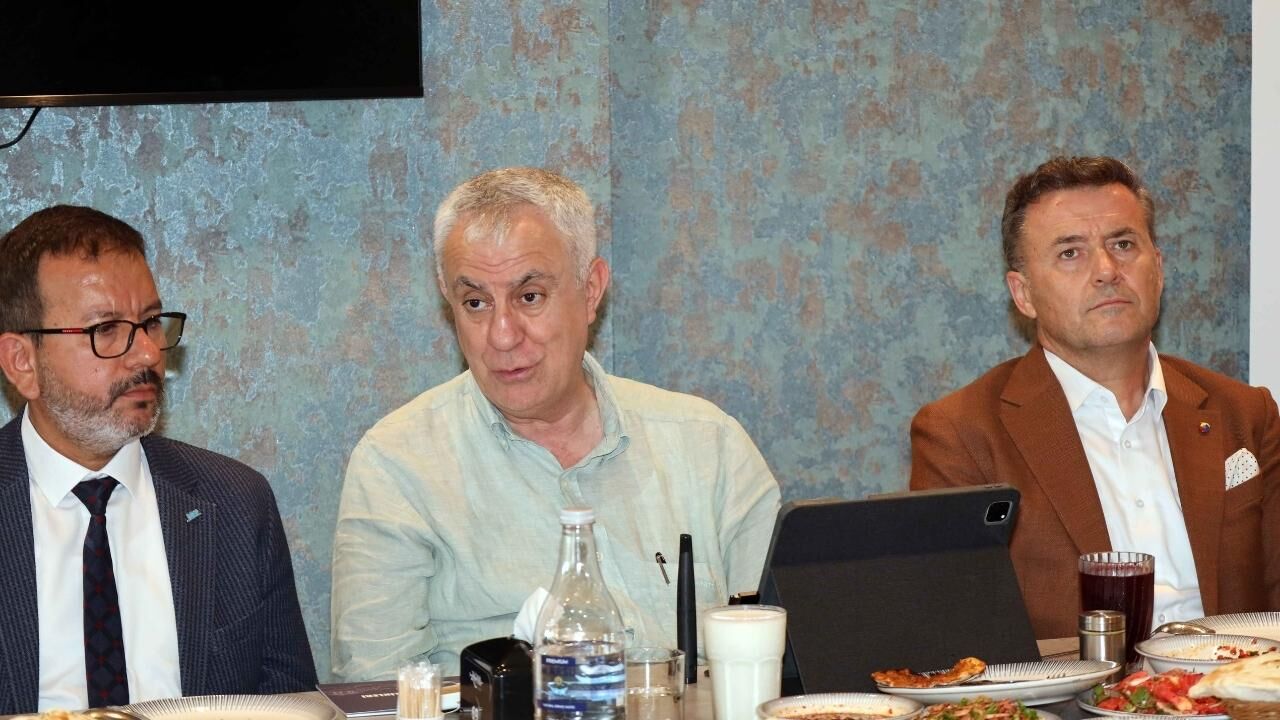 Adana'da Savunma Sanayi Zirvesi! Yeni Hedefler Belirlend (2)