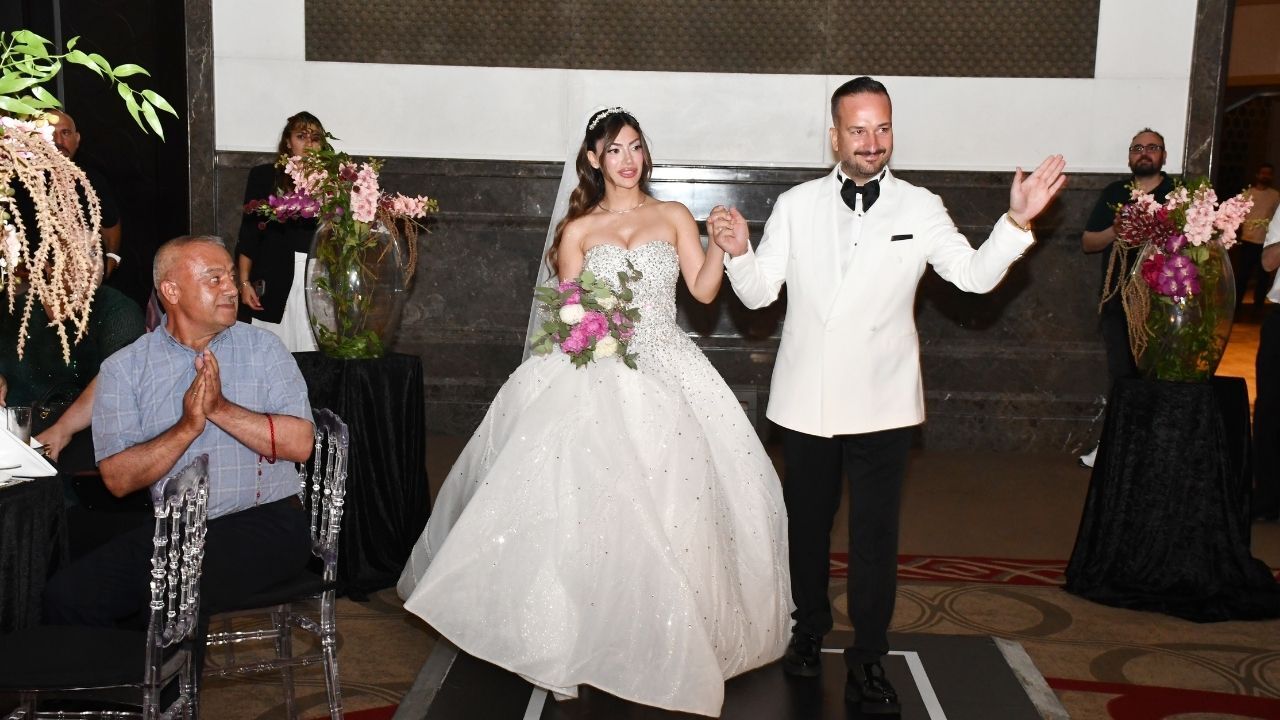Adana'da Yılın Düğünü Ebru Ve Alper Çifti Dünya Evine Girdi