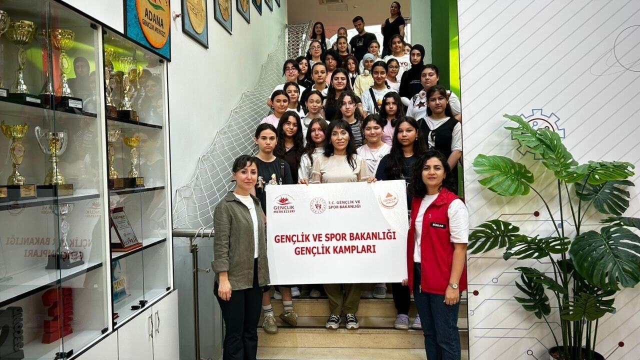 Adana'dan 174 Genç Kültür Ve Tarih Yolculuğuna Uğurlandı (2)