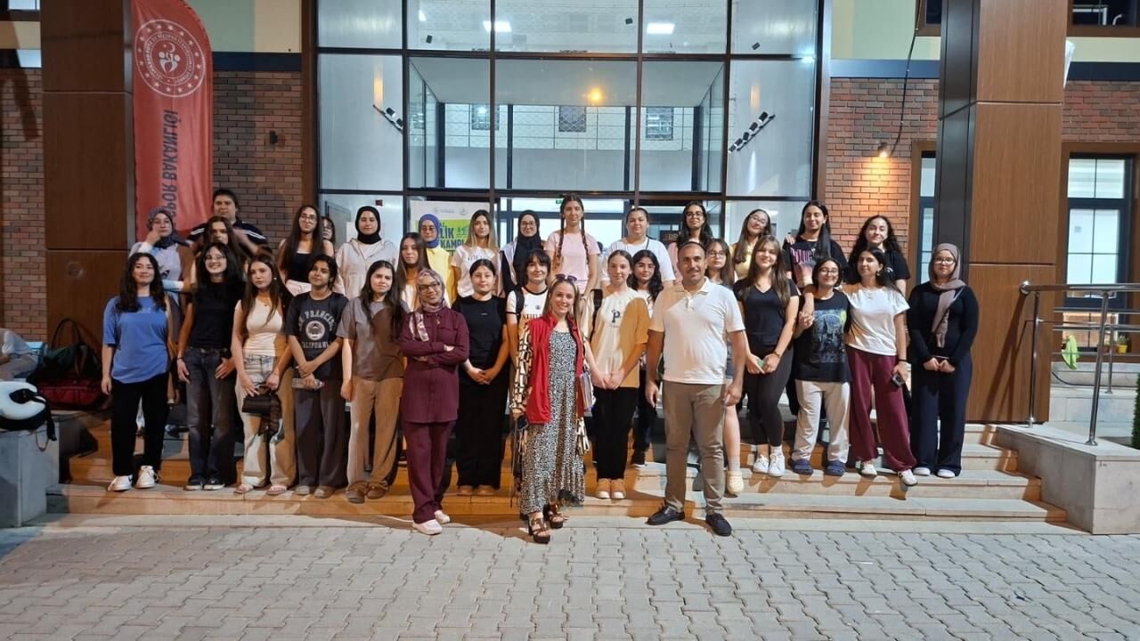 Adana'dan 174 Genç Kültür Ve Tarih Yolculuğuna Uğurlandı