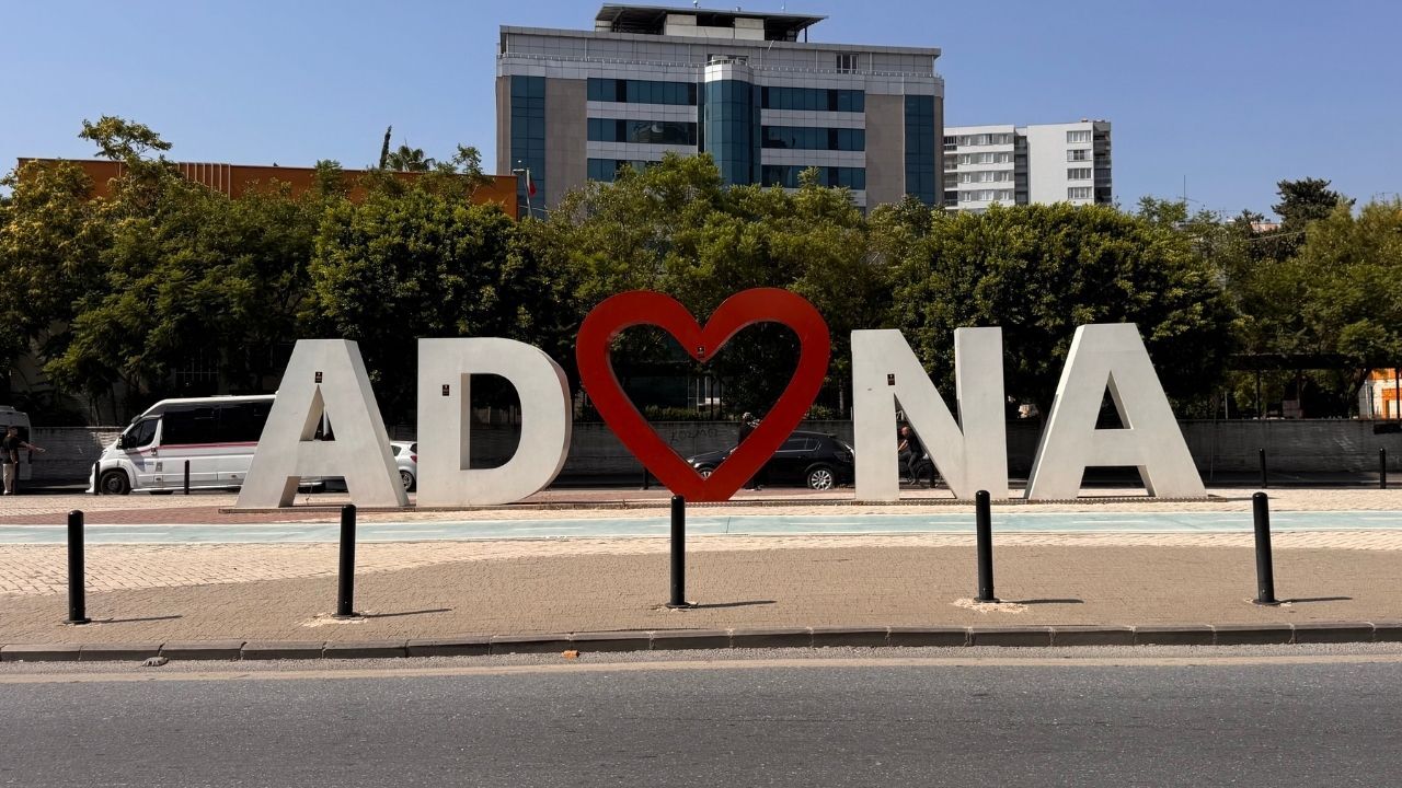 Adana'dan Ayrılanların Sayısı Arttı Vatandaşların Yanıtı Dikkat Çekti