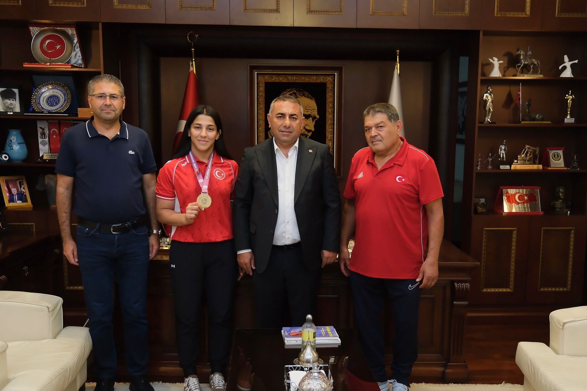 Adana'nın Gururu Elif Şevval Kurt’a Büyükşehir’de Anlamlı Ağırlama (1)