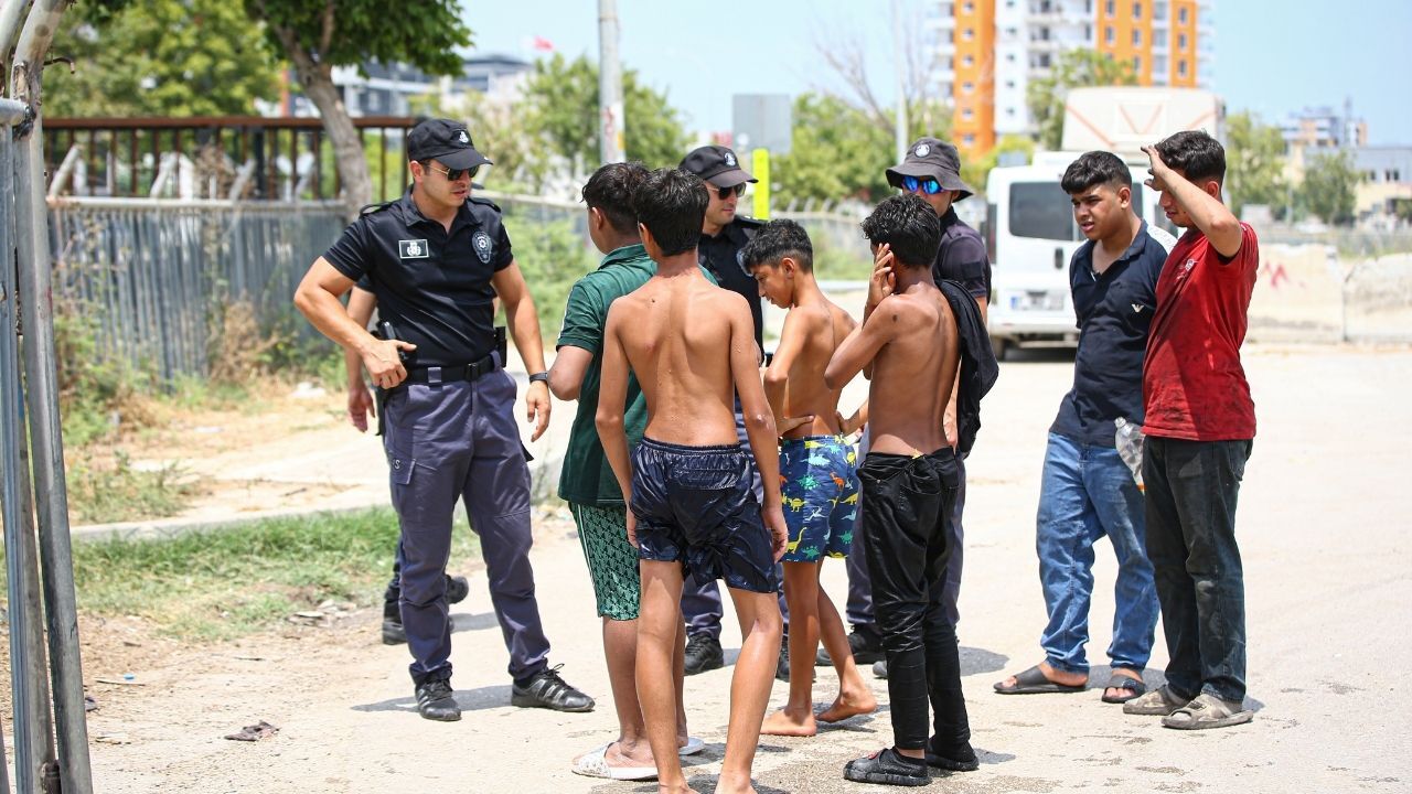 Adana'nın 'Kurbağa Adamları' Can Kurtarmak Için 724 Görevde (1)
