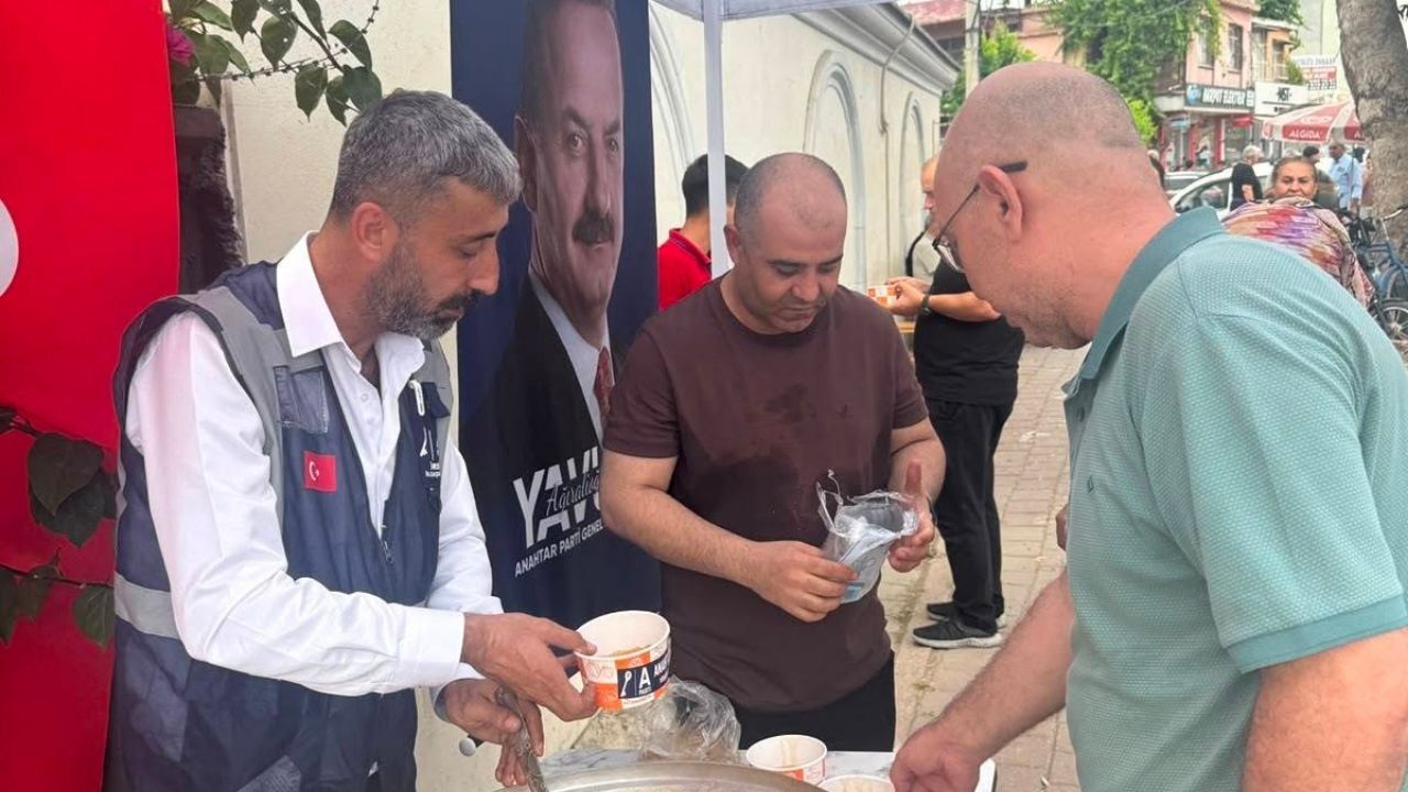 Anahtar Parti'den Yüreğir'de Aşure Ikramı Ve Birlik Mesajı (2)