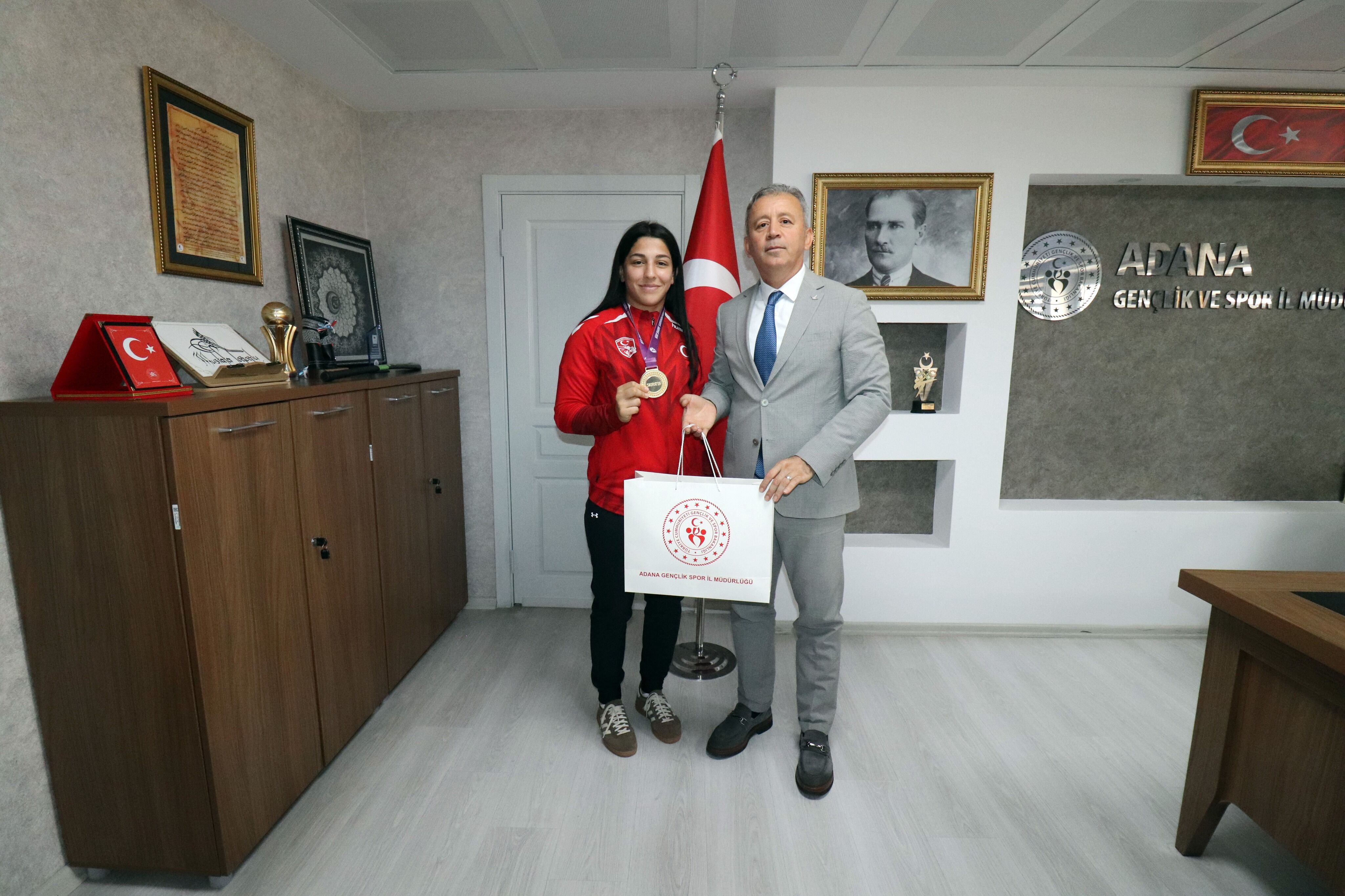 Avrupa Şampiyonu Elif Şevval Kurt’a Adana’da Gurur Dolu Karşılama (2)