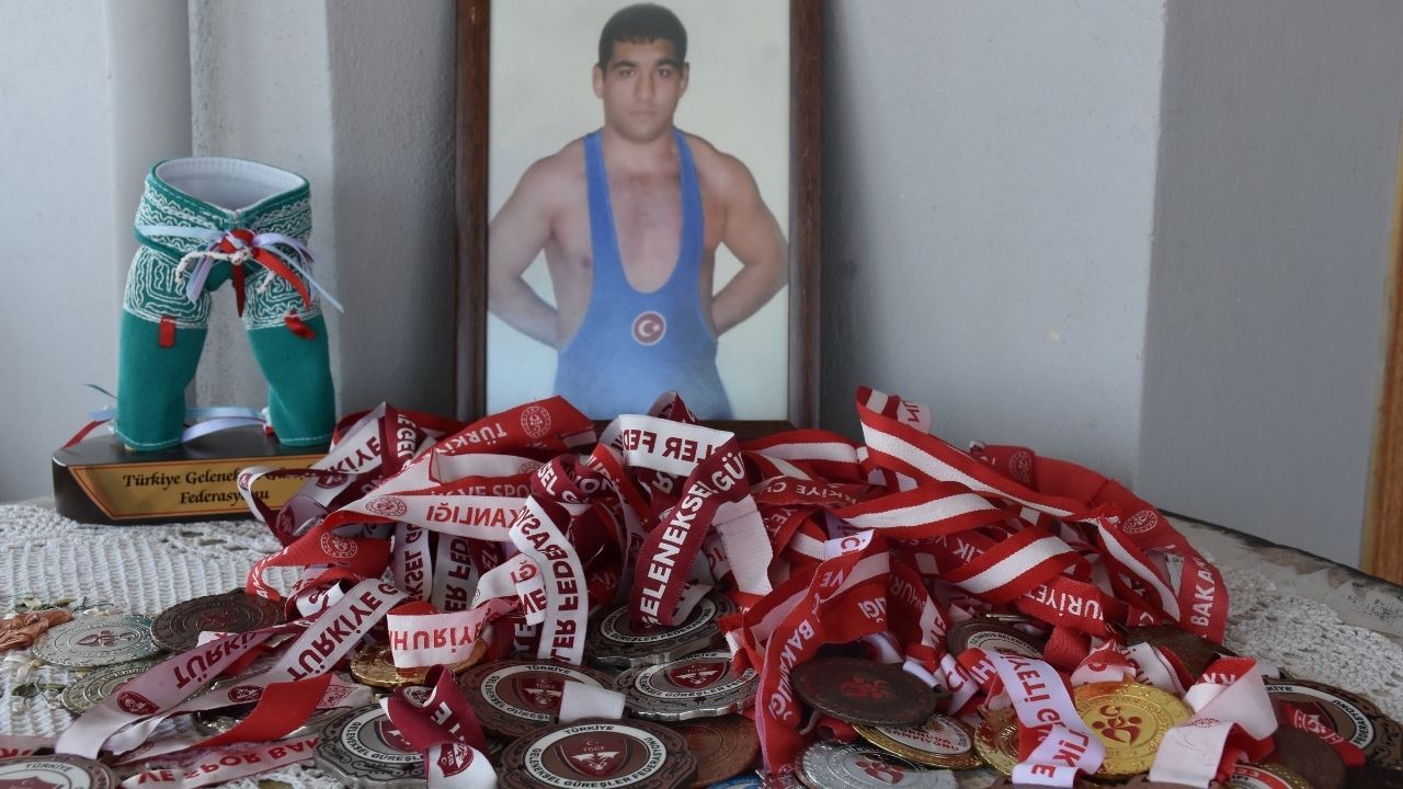 Babası Damı Spor Salonuna Çevirdi! Oğlu Türkiye Şampiyonu Old (3)