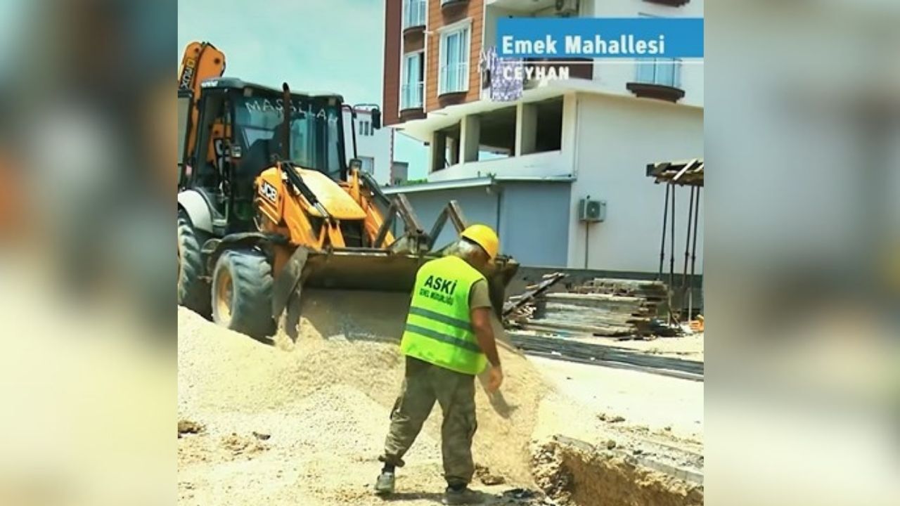Ceyhan Emek Mahallesi'nde Eski Kanalizasyon Hattı Yenileniyor (2)