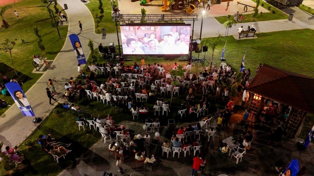 33. Uluslararası Adana Altın Koza Film Festivali'nden deprem bölgesine açık hava sineması