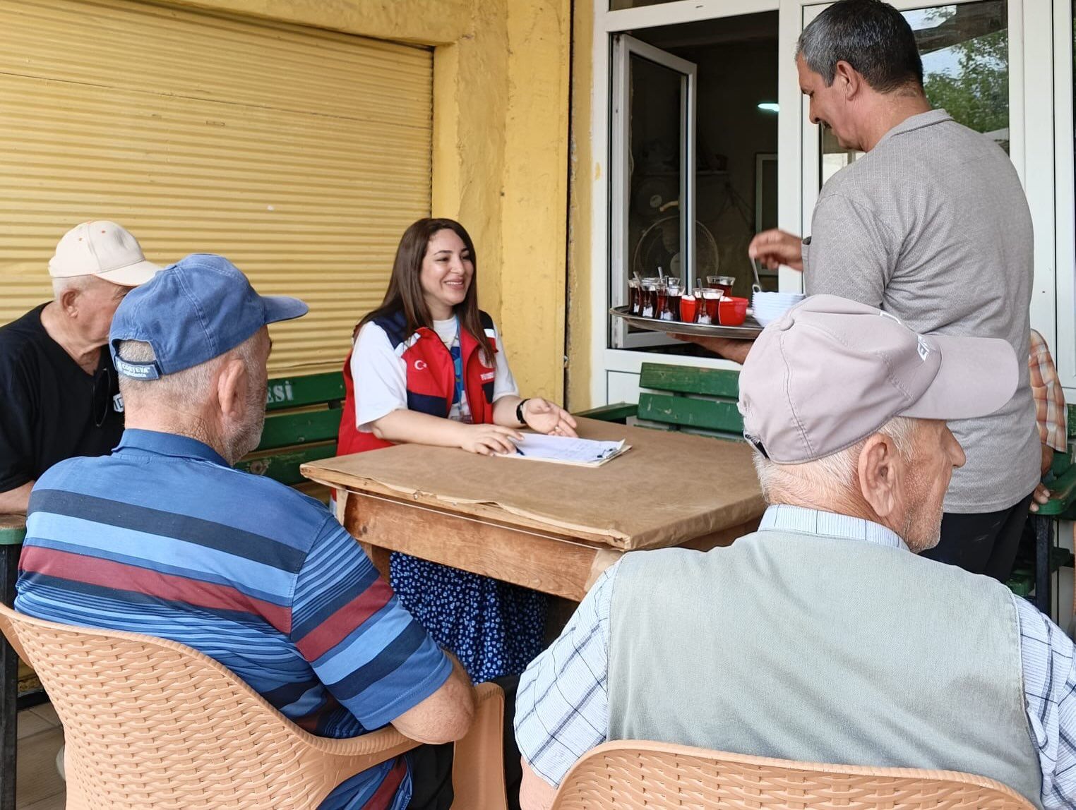 Ceyhan’da Yaşlılara Eğitim Kıraathanede Sağlık Ve Teknoloji Oturumları Düzenlendi (1)