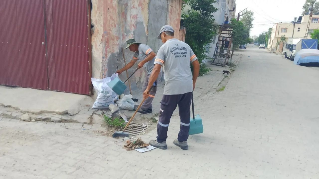 Ceyhan'da Yeni Hafta Kapsamlı Temizlik Çalışmalarıyla Başladı (1)