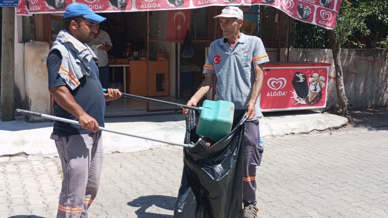 Ceyhan'ın Dört Bir Yanında Temizlik Mesaisi (1)