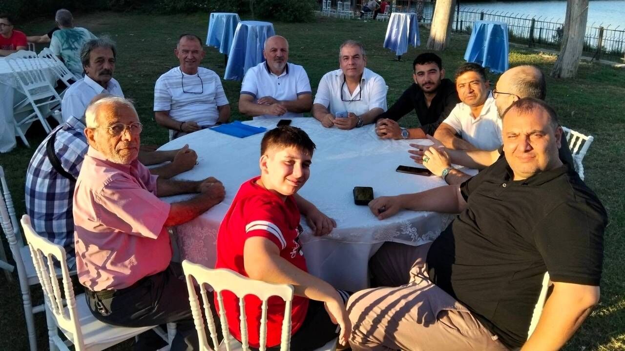 Çgc'de Birlik Ve Beraberlik Mesajı! Gazeteciler Aynı Sofrada Buluştu (3)