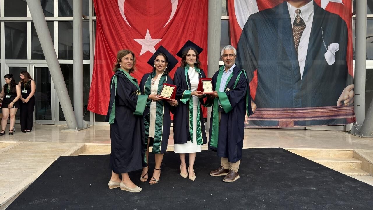 Çü İletişim Fakültesi'nde Mezuniyet Coşkusu (1)