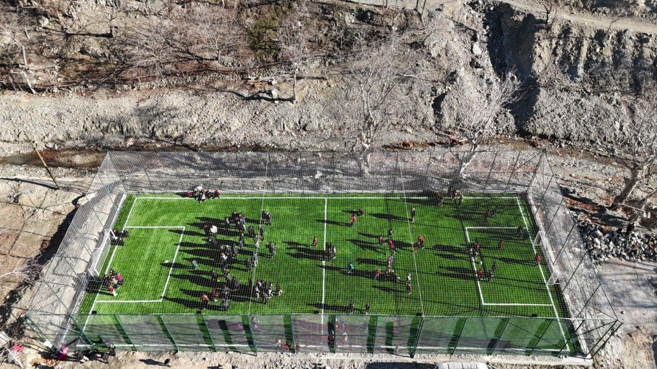 Feke'de Spor Tesisi Tartışması! Cömert Özen'den Ayhan Barut'a Davet