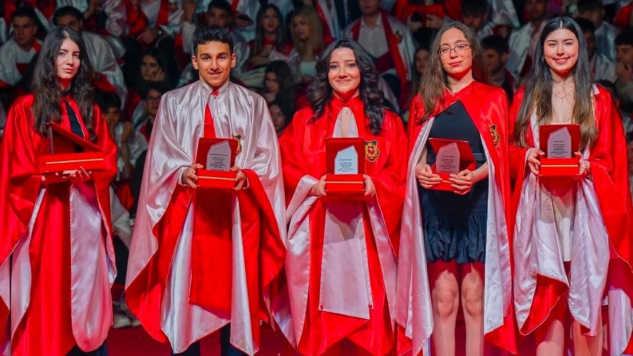 Gündoğdu Koleji Yks'de De Türkiye'nin Zirvesinde (1)