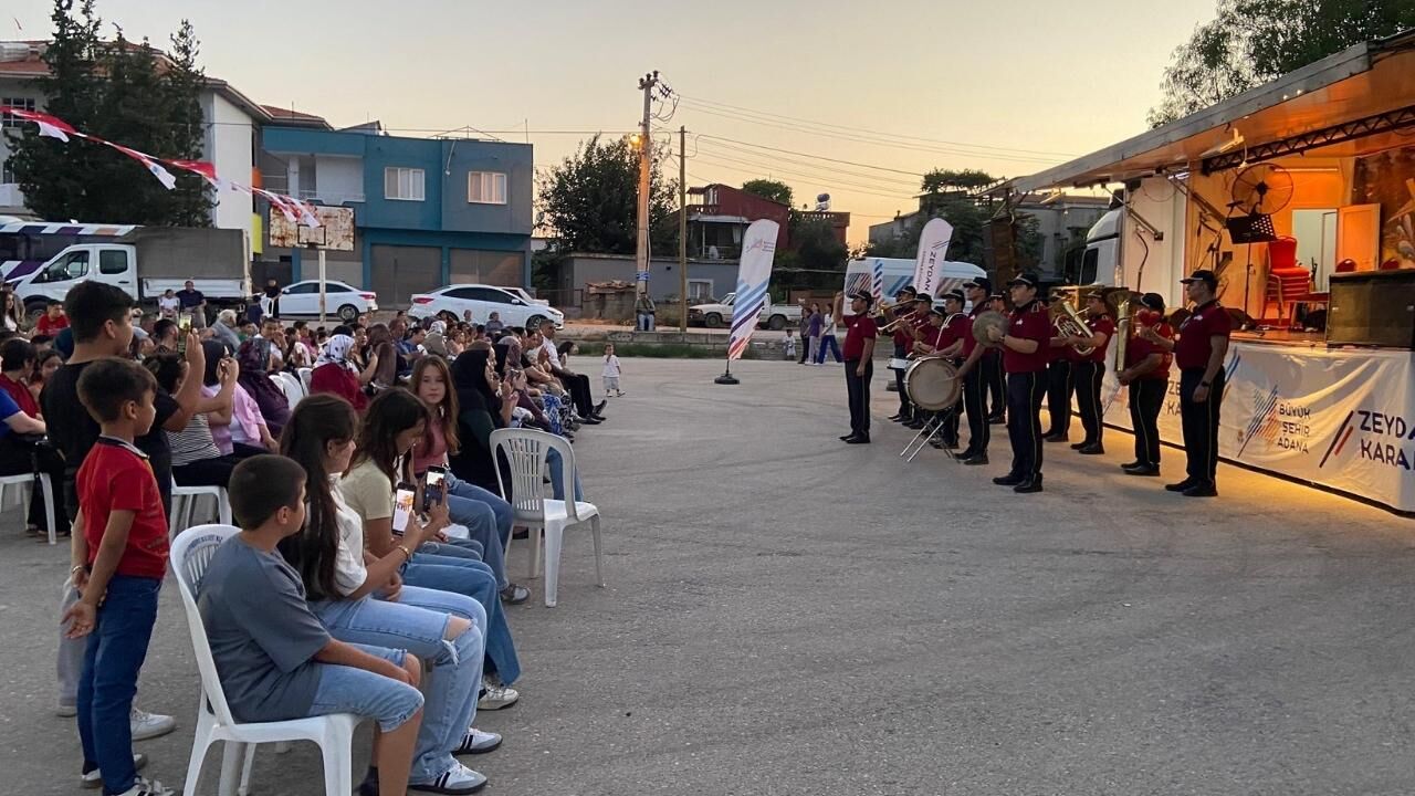 İmamoğlu'nda Yaz Akşamı Şenliğe Dönüştü! (1)