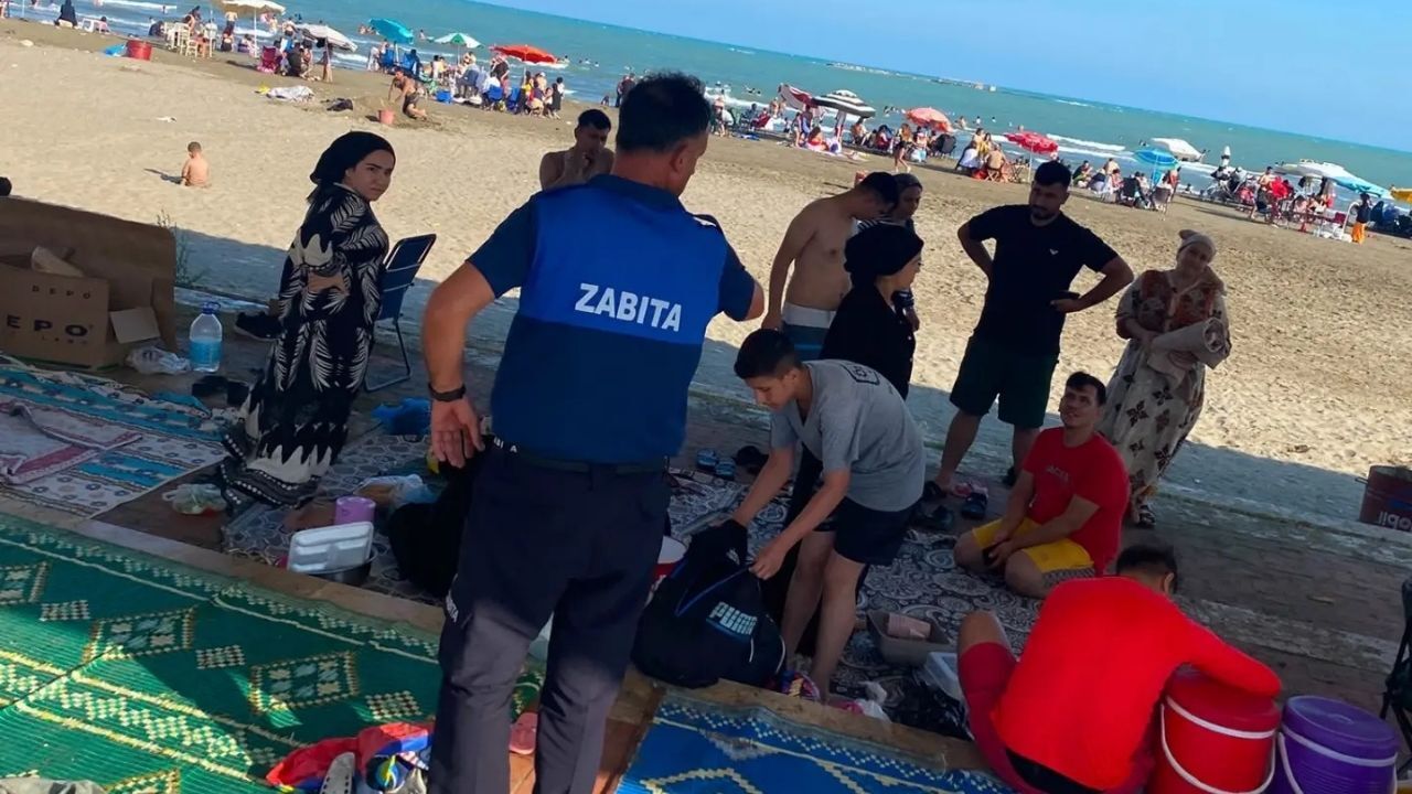 Karataş'ta Sahilleri Kirletenler Yakın Takipte! Zabıta Ekipleri Sahaya Indi (1)
