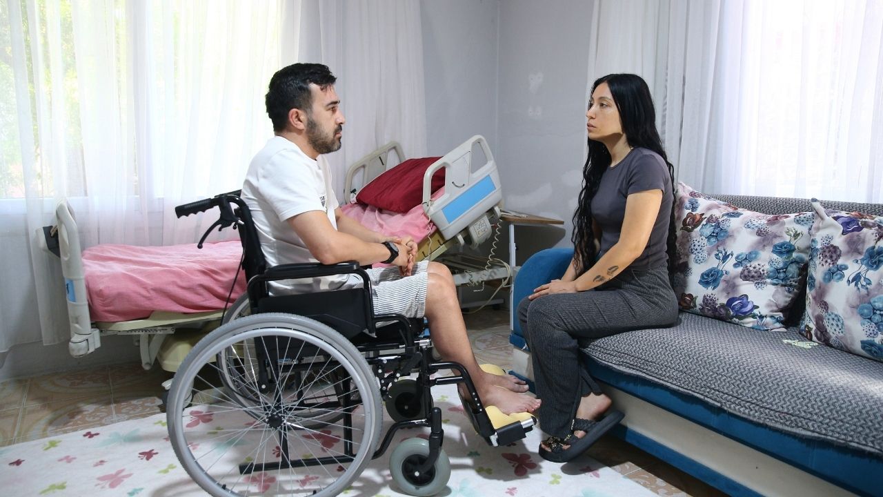 Maganda Kurşunuyla Felç Kaldı, Eşinin Sevgisiyle Hayata Tutundu