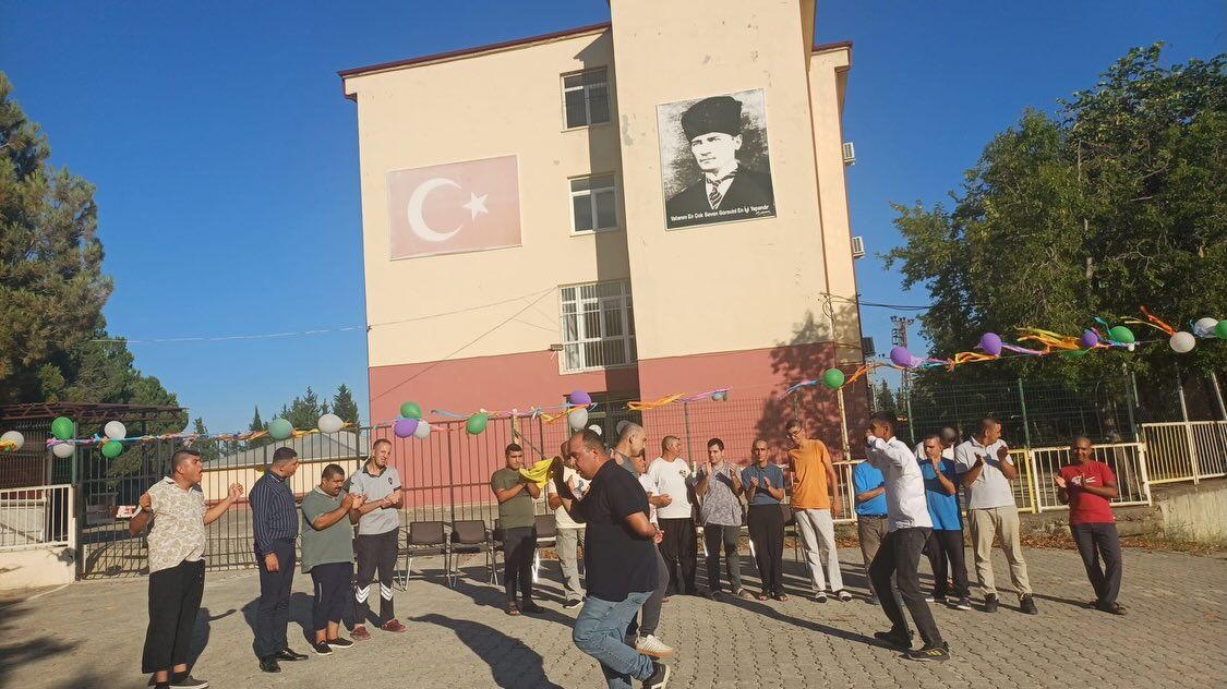 Özel Bireylerden Unutulmaz Doğum Günü Eğlencesi (1)