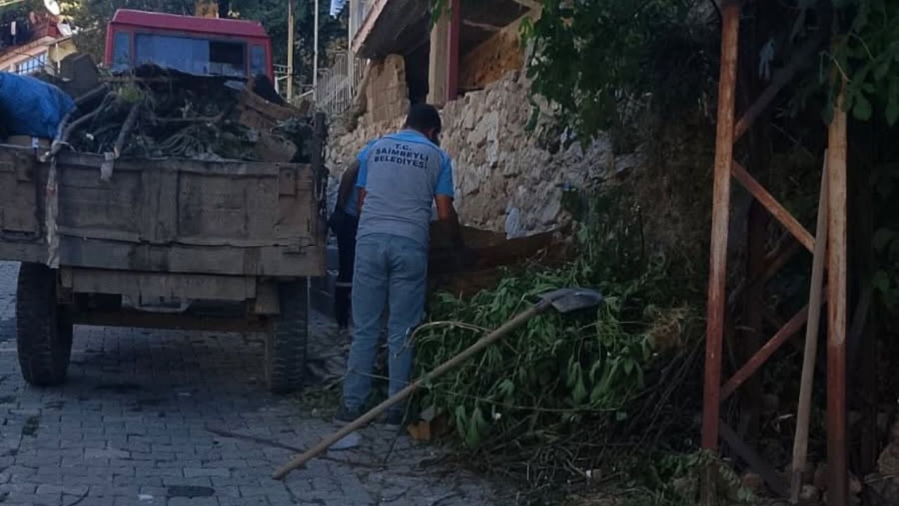 Saimbeyli'nde Temizlik Çalışmaları Aralıksız Sürüyor (2)