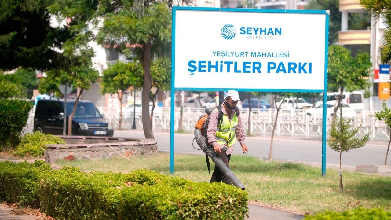 Seyhan Belediyesi Şehitler Parkı'nın Yürüyüş Yolunu Yeniliyor (1)