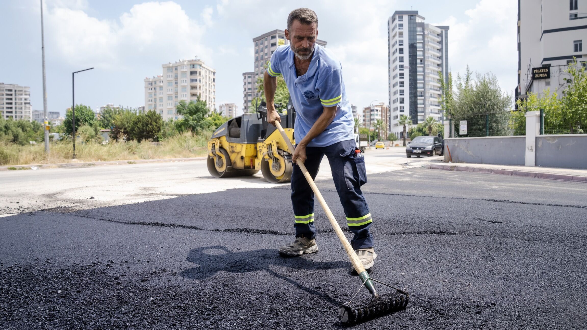 Seyhan Belediyesi'nden Gürselpaşa Mahallesi'nde Kapsamlı Yol Çalışması (3)