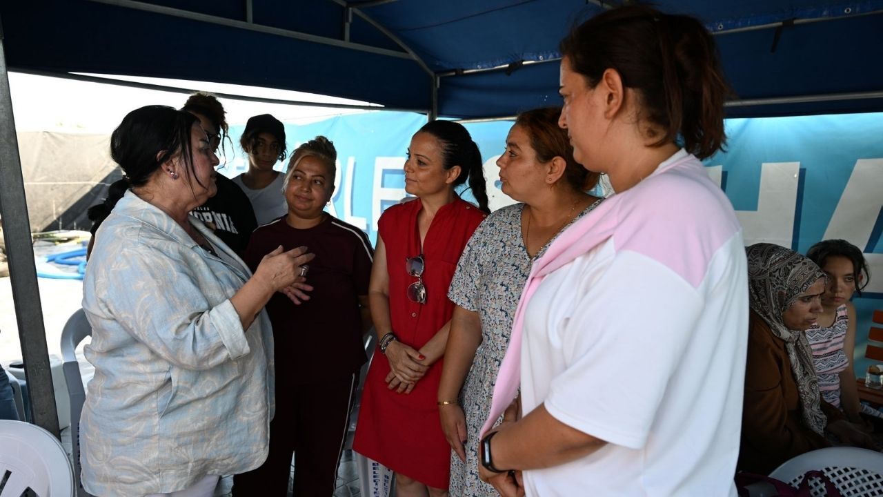 Seyhan'da Çocuklar Yazı Yüzerek Geçiriyor (8)