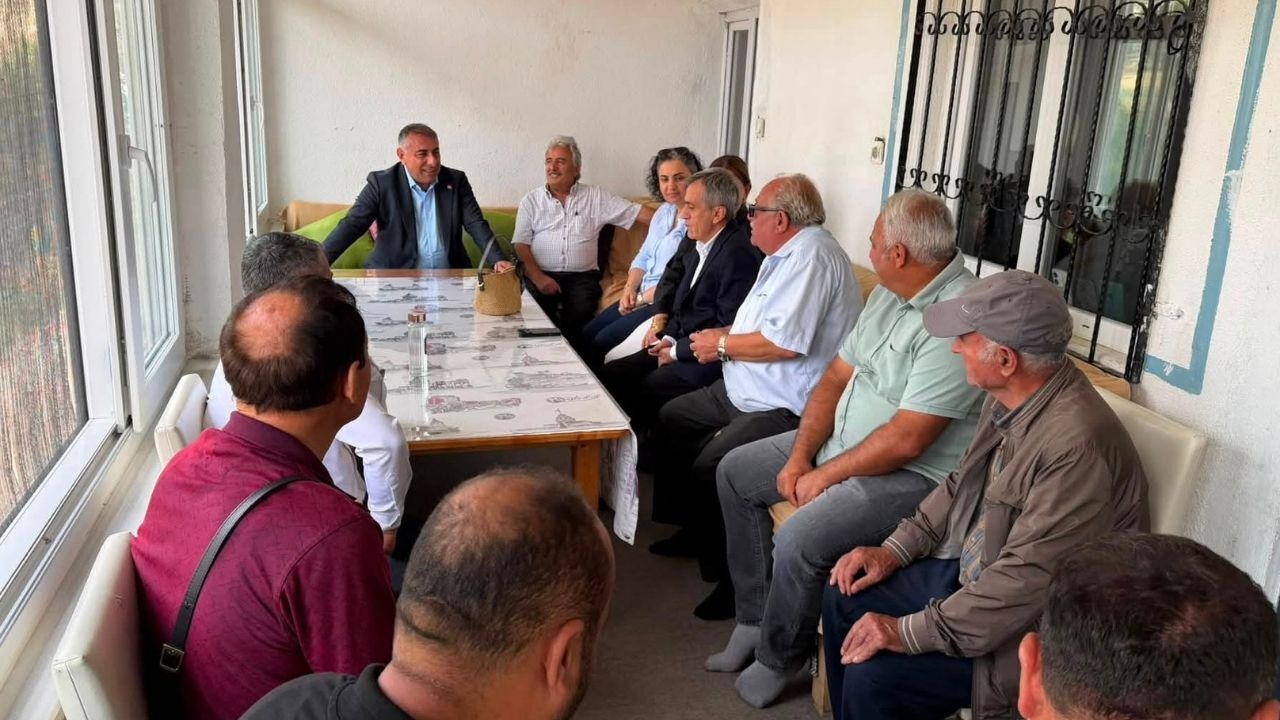 Tufanbeyli'nde Gelenek Yaşatıldı! Mezar Kaldırma Programına Yoğun Katılım (1)