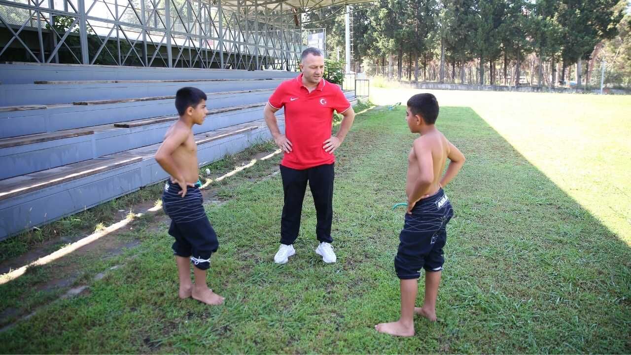 Türkiye Şampiyonu Ikiz Güreşçilerin Yeni Hedefi Olimpiyat Madalyası (1)