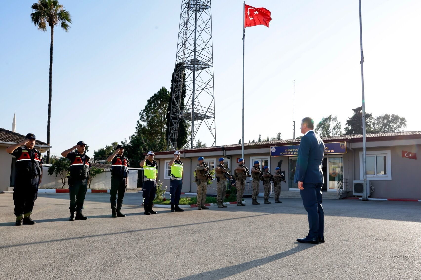 Vali Yavuz’dan Doğankent Jandarma Karakolu’na Ziyaret (1)