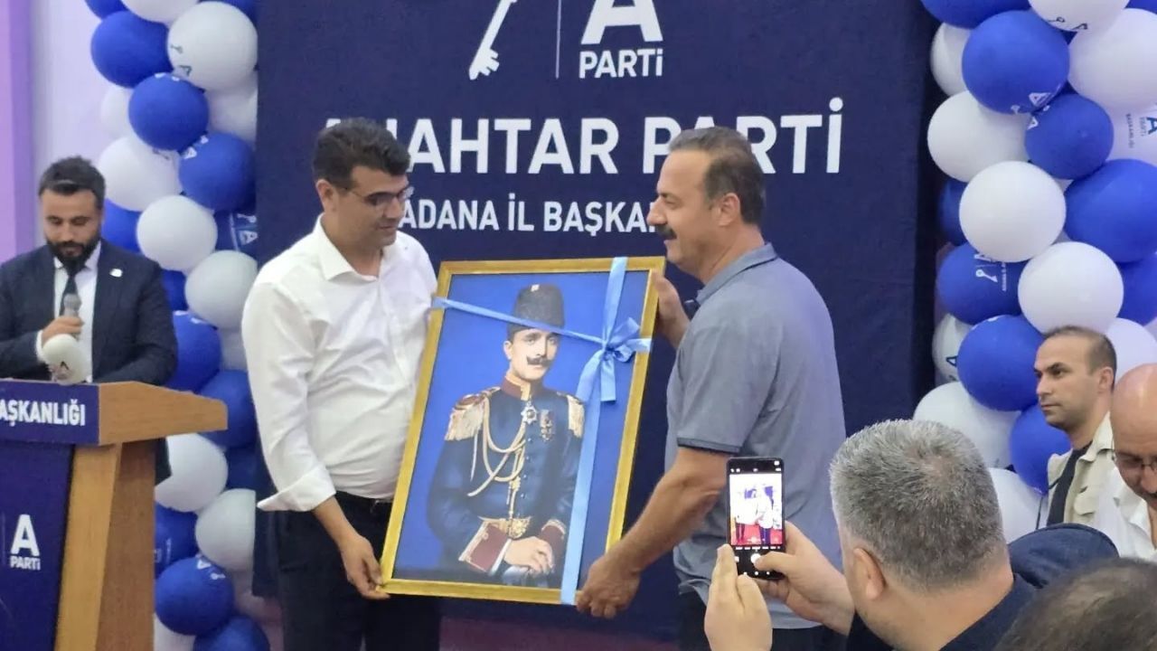 Yavuz Ağıralioğlu'ndan Karaisalı'da Dikkat Çeken Mesajlar! (1)