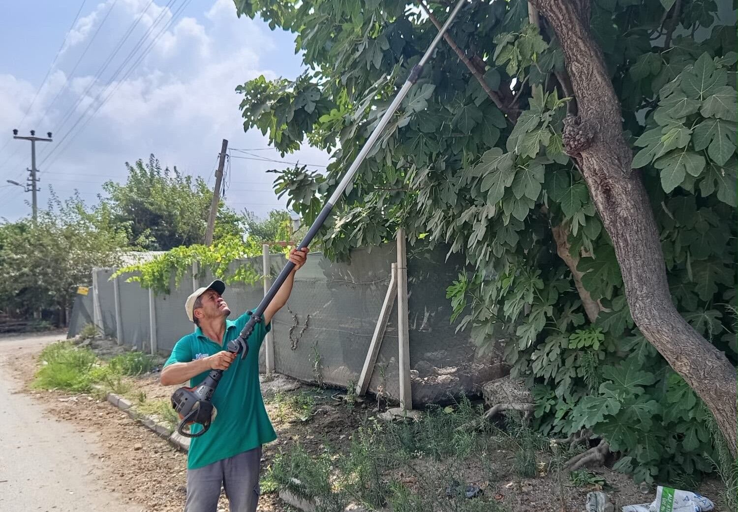 Yumurtalık Ve Büyükşehir El Ele Kaldırım Mahallesi’ne Kapsamlı Bakım (1)
