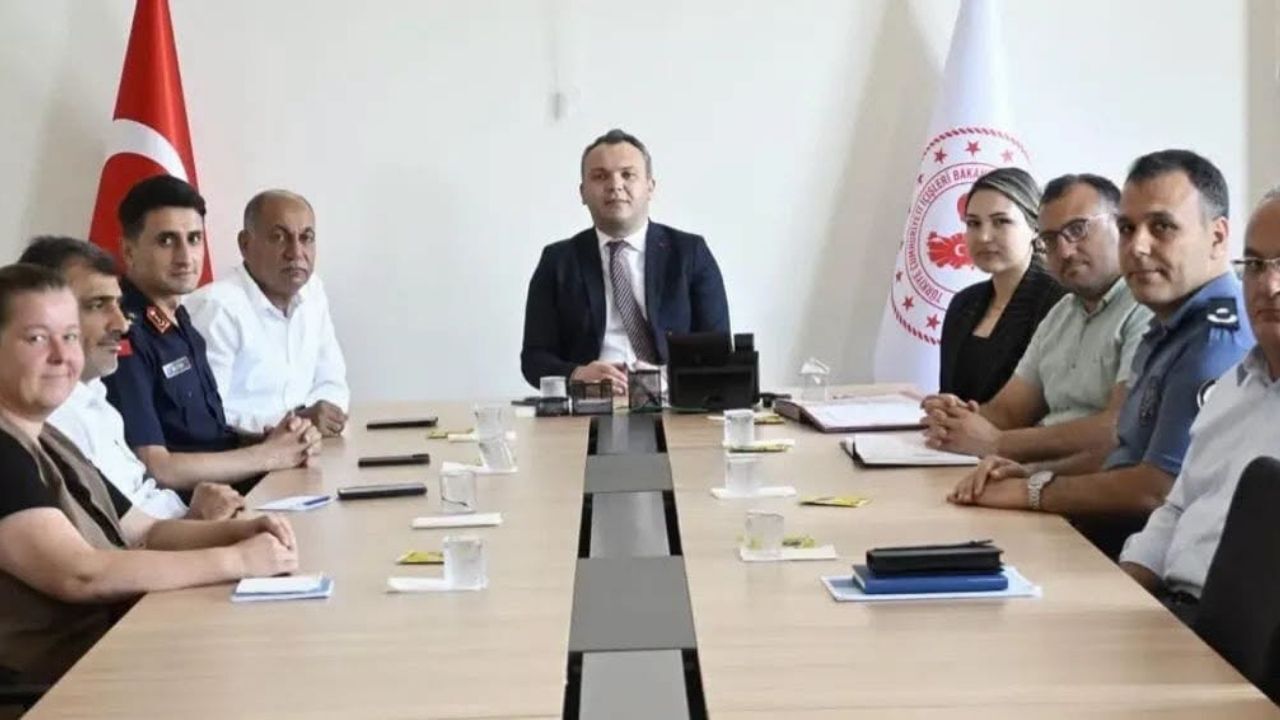 Yumurtalık'ta Hizmet Seferberliği! Asfalt, Temizlik Ve Denetimler Hız Kesmiyo (2)