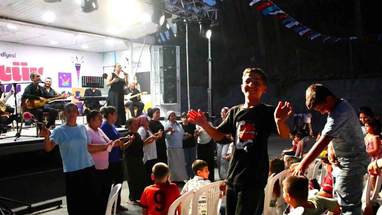 Yüreğir Belediyesi Kültür Ve Sanatı Mahallelere Taşıyor (1)