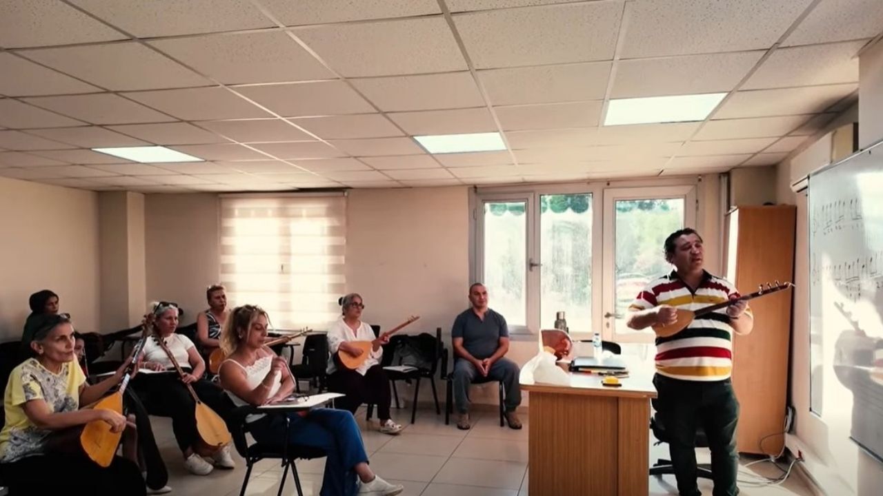 Adana’da 10 Farklı Branşta Ücretsiz Sanat Eğitimi Veriliyor (2)