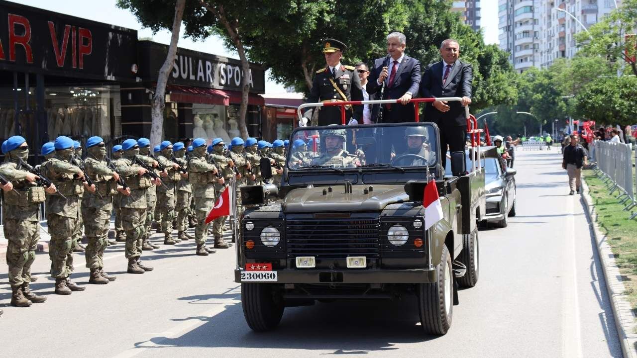 Adana’da 30 Ağustos Zafer Bayramı Törenlerle Kutlandı (2)