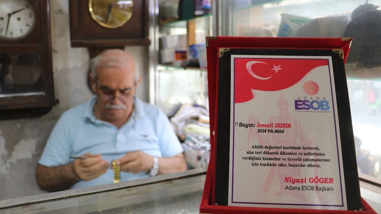 Adana’da 7 Metrekarelik Dükkanda Yarım Asırlık Saatçilik (1)