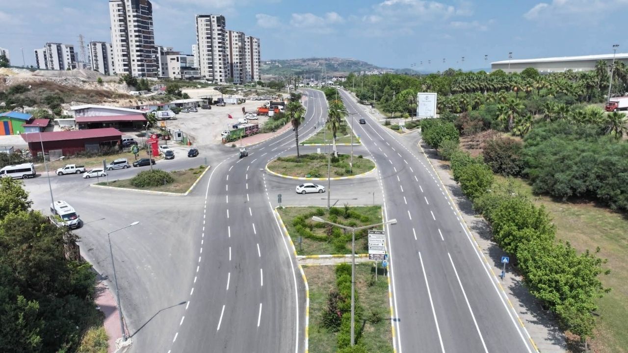 Adana’da 9 Kilometrelik Yolda Yenileme Çalışmasında Sona Gelindi (1)