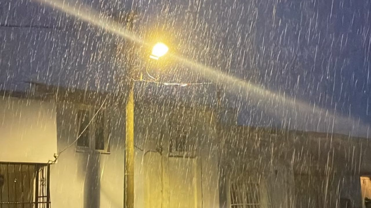 Adana’da Beklenen Yağış Başladı 4 Gün Devam Edecek (4)
