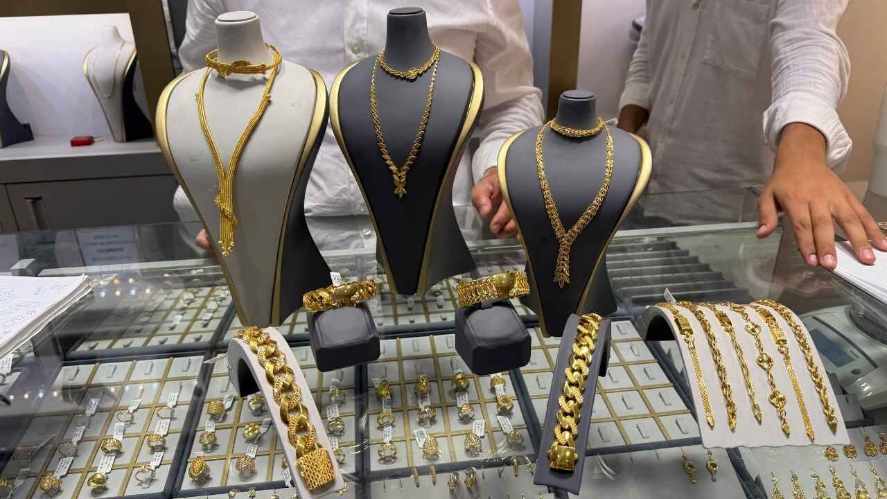 Adana’da “Sazan Sarmalı” Kuyumcuları Da Vurdu Hesaplara Bloke Konuld (1)