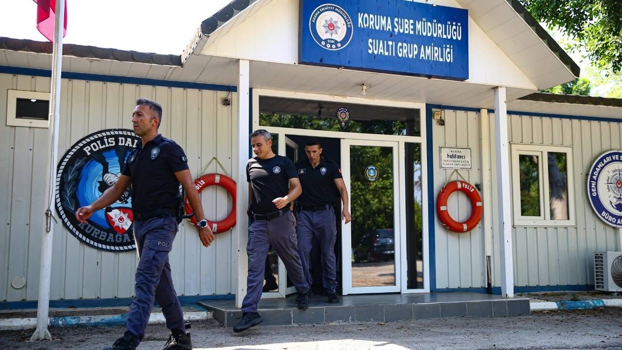 Adana'da Su Altı Güvenliği Dalgıç Polislere Emanet (3)