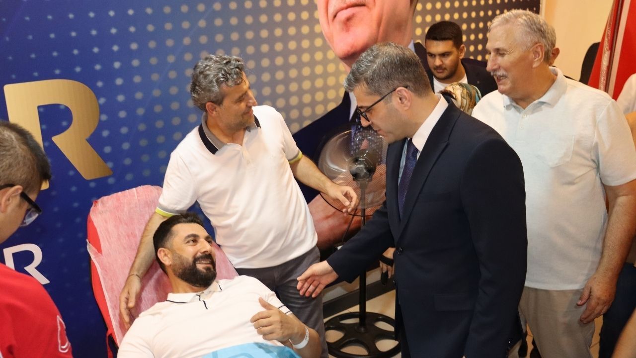 Ak Parti Adana Ve Kızılay’dan “Birbirimize Candan Bağlıyız” Kampanya (1)