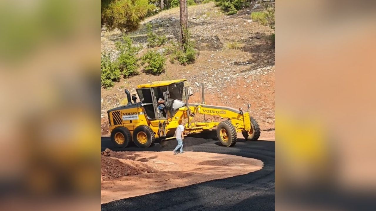 Aladağ’da Ağcakise Mahallesi’nin Yolları Yenileniyor (1)