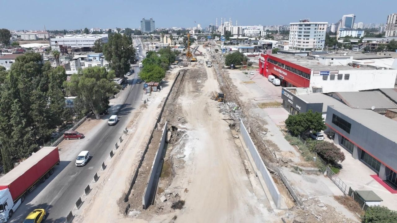 Asri Mezarlık Önü Alt Geçit Projesi’nde Çalışmalar Hız Kesmiyor (3)