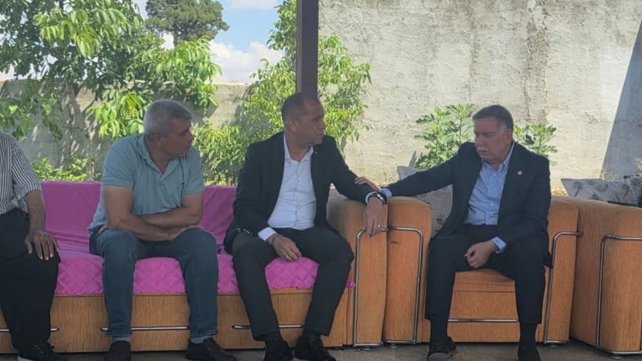 Başkan Dal Ve Milletvekili Zenbilci Saimbeyli’de Vatandaşlarla Buluştu (1)