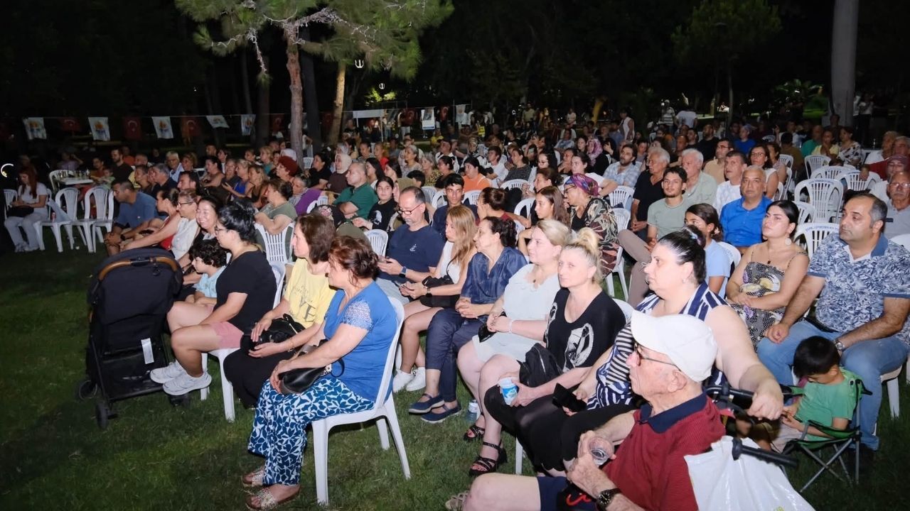 Bi’ Yaz Konserleri Kapsamında Atatürk Parkı’nda Renkli Gece (2)