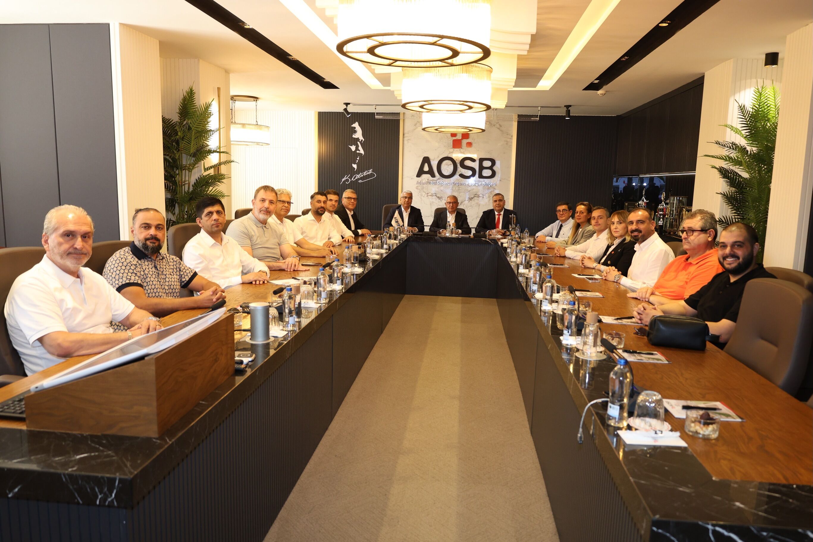 Chp Adana İl Başkanı Orhan Bayram'dan Bekir Sütcü'ye Ziyaret (1)
